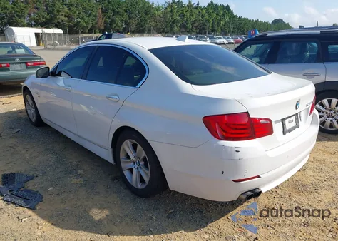 2012 BMW 528 Xi из США, поврежденный, VIN WBAXH5C56CDW11415